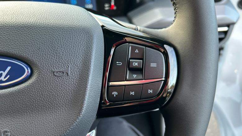 Ford Tourneo Custom 320 L1 Diesel Fwd 2.0 EcoBlue 136ps H1 Titanium 8 seater Auto